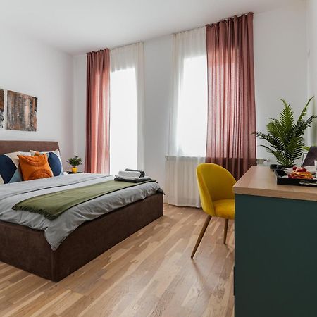 Amalia - Quiet 1Br Apartment With Parking & Wi-Fi Бухарест Экстерьер фото