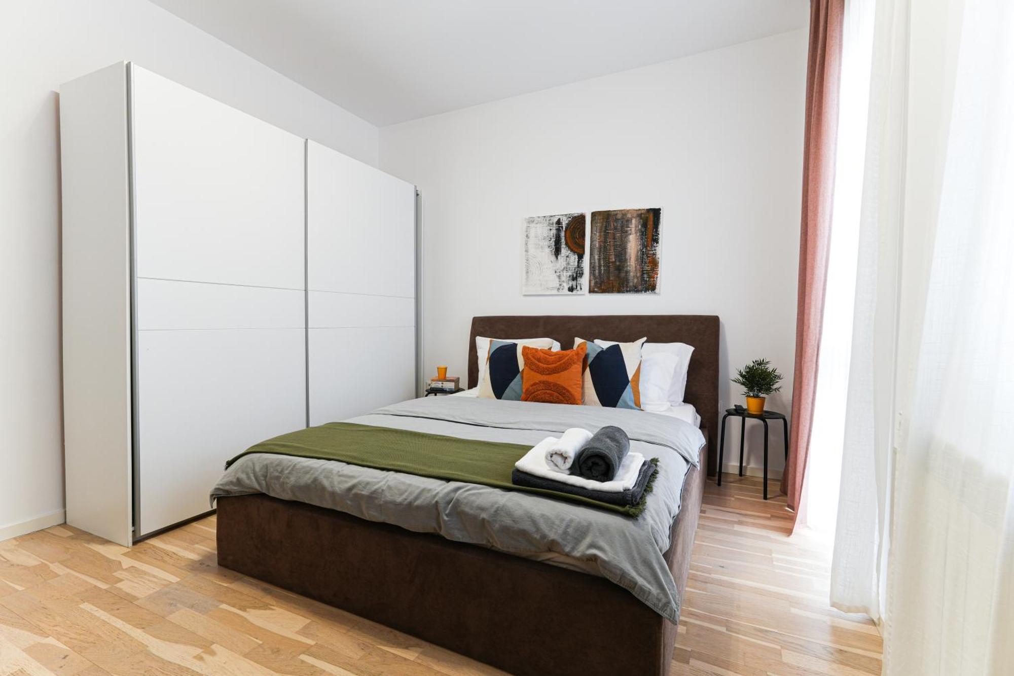 Amalia - Quiet 1Br Apartment With Parking & Wi-Fi Бухарест Экстерьер фото